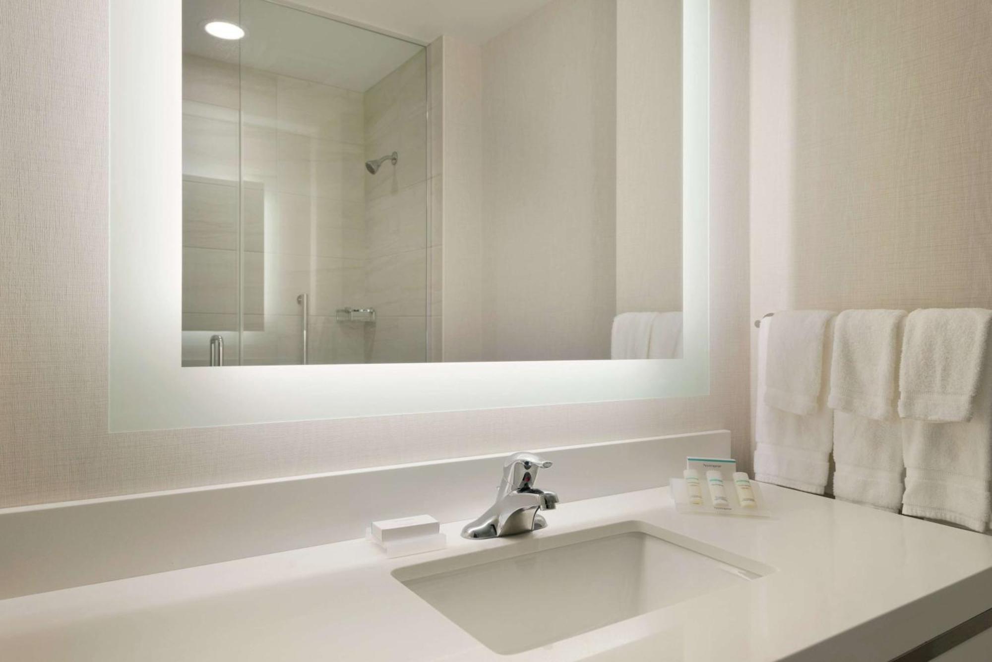 Hilton Garden Inn Rochester - University & Medical Center Dış mekan fotoğraf